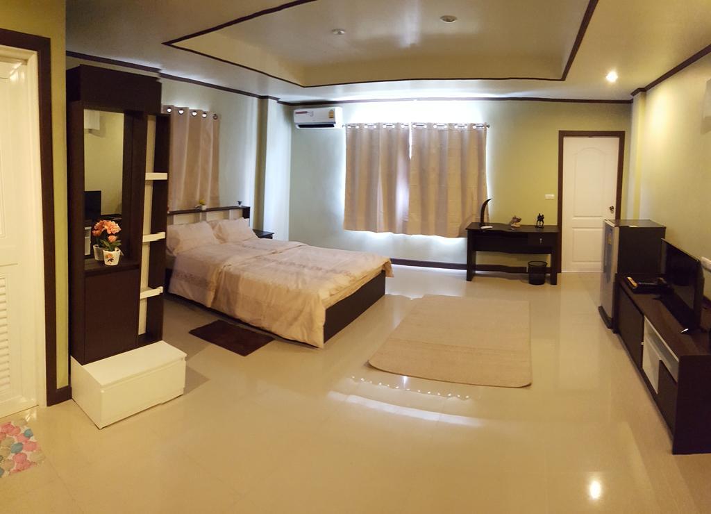 Burnout Guesthouse Pattaya Eksteriør billede