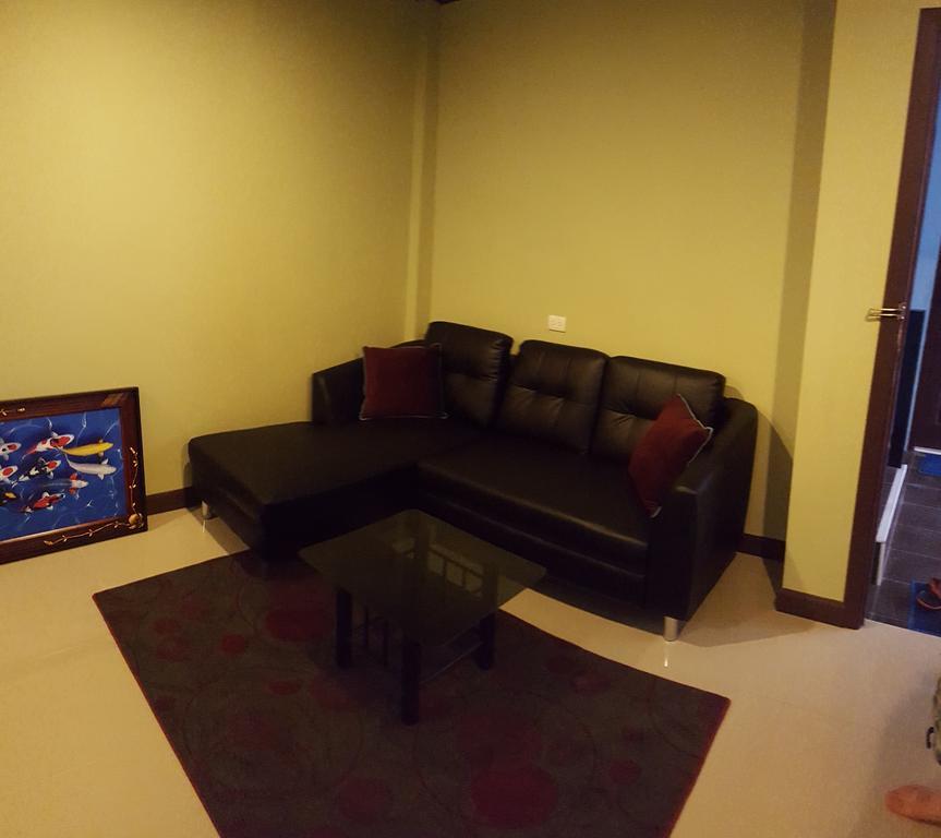 Burnout Guesthouse Pattaya Eksteriør billede