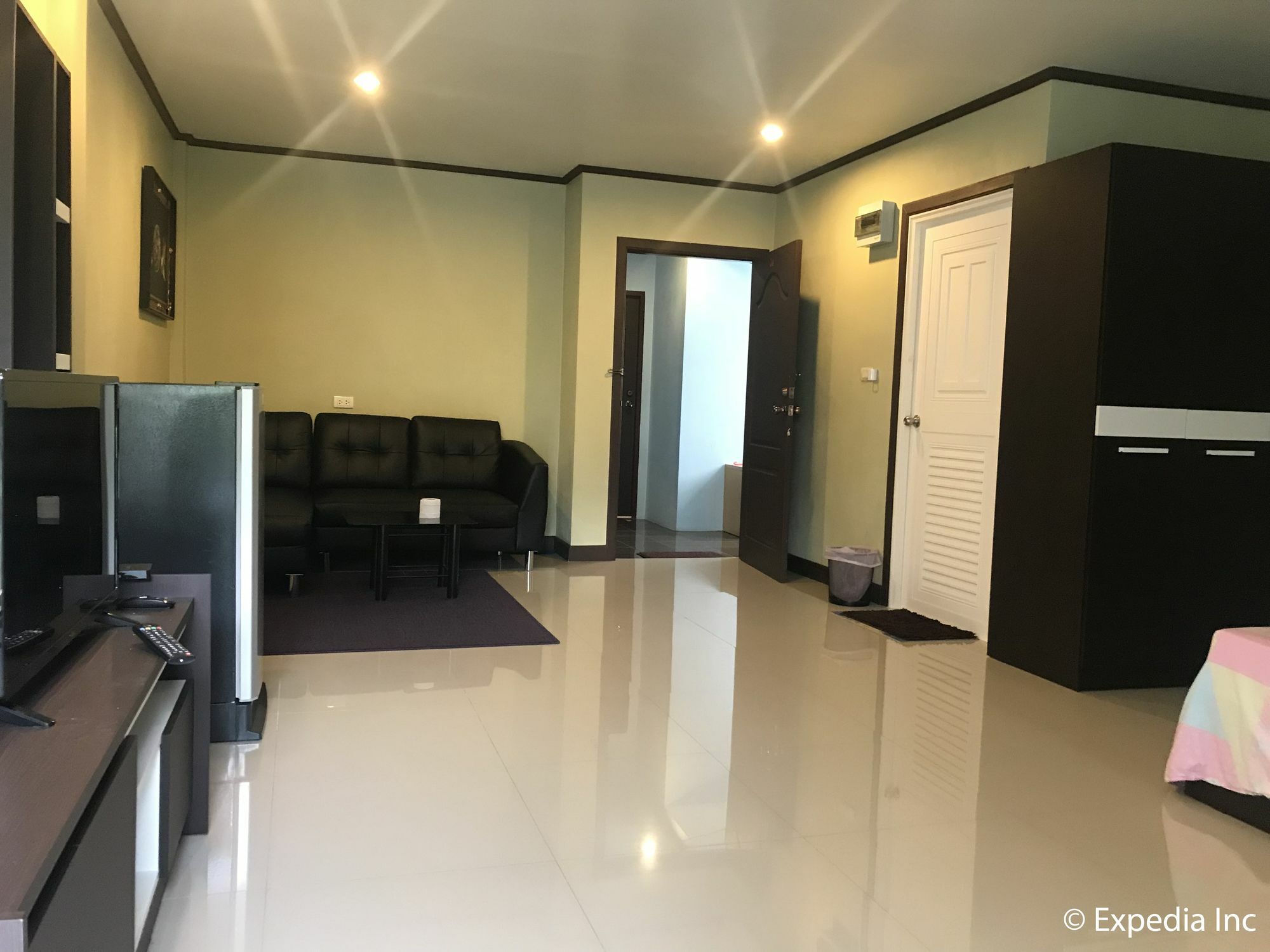 Burnout Guesthouse Pattaya Eksteriør billede
