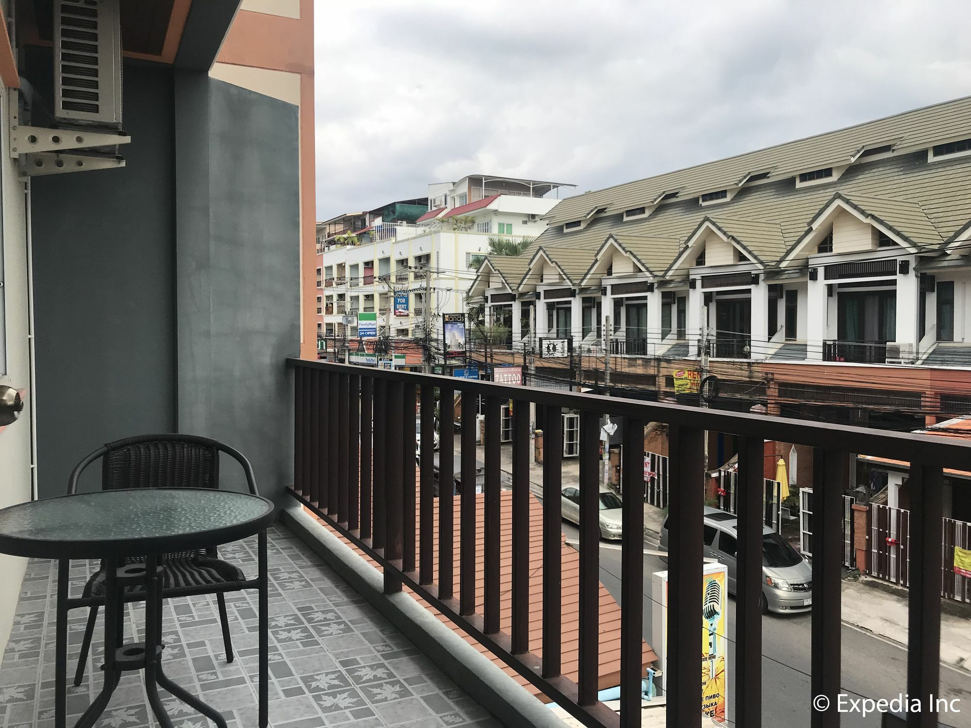Burnout Guesthouse Pattaya Eksteriør billede