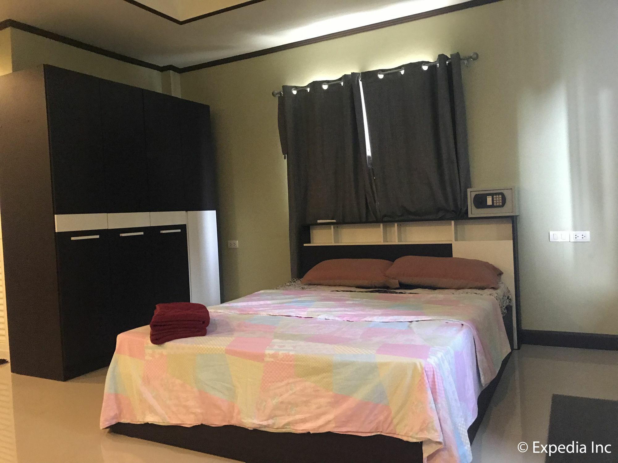 Burnout Guesthouse Pattaya Eksteriør billede