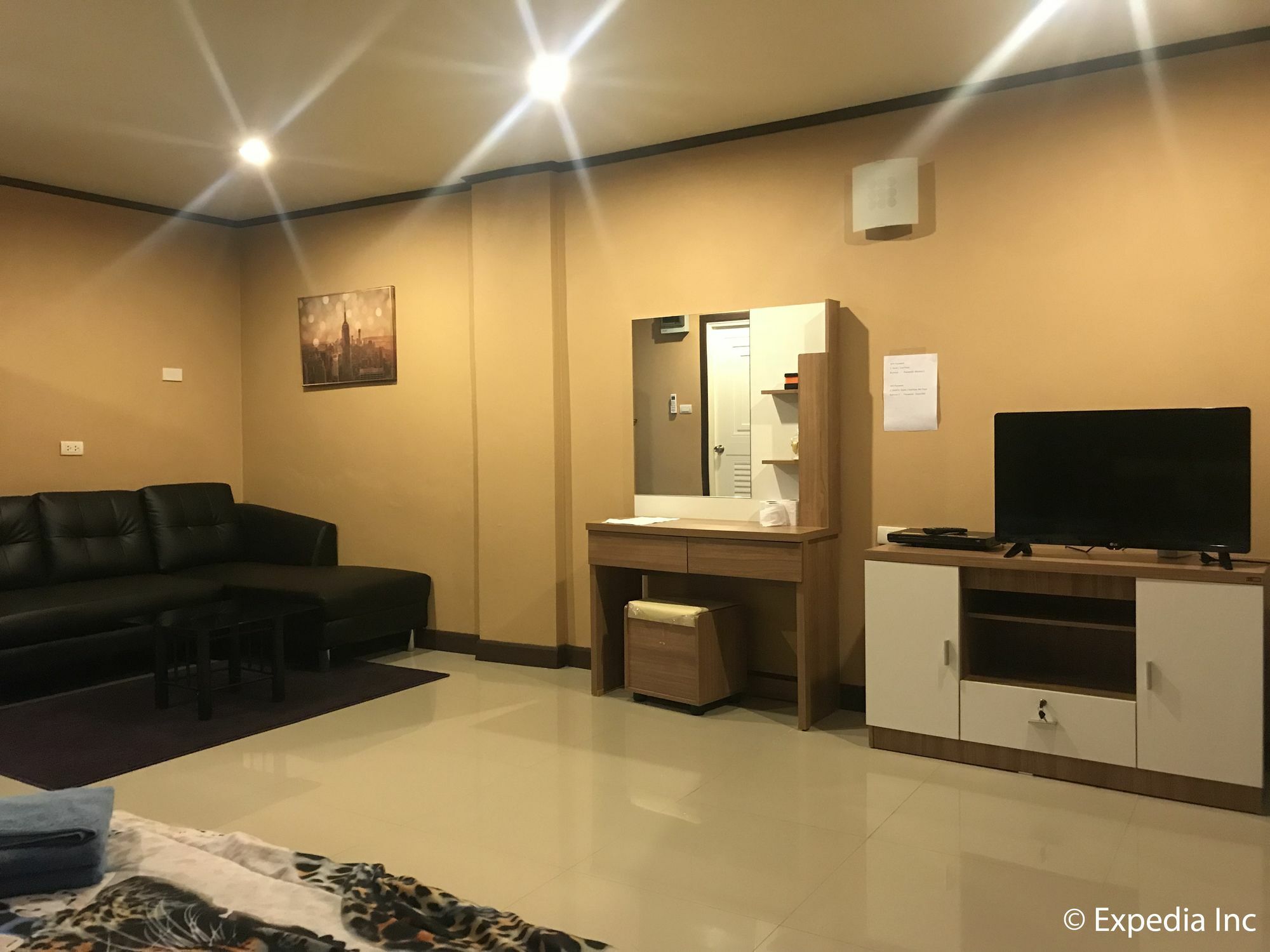 Burnout Guesthouse Pattaya Eksteriør billede